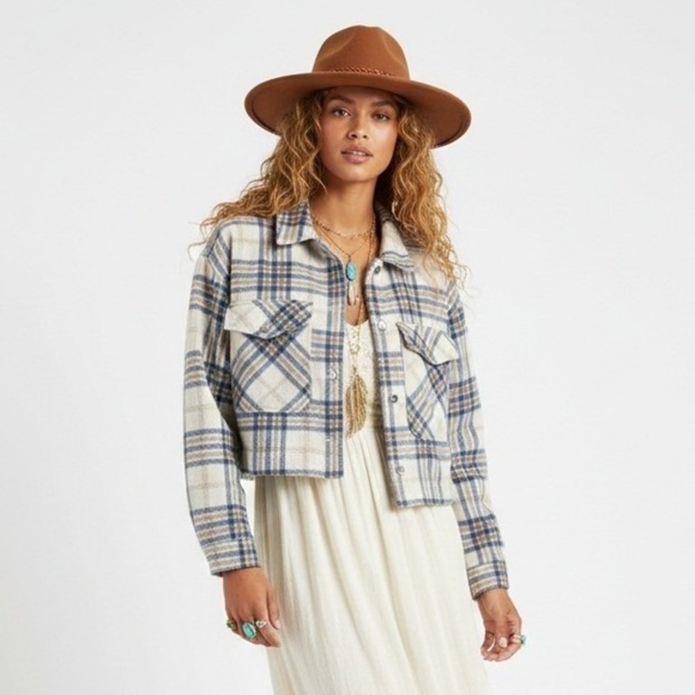 NWT Ci Sono Boho Western Flannel Shacket Blue Cream Plaid Cropped Country Size L